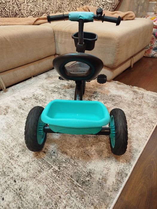 Дитячий велосипед триколісний Caretero Embo