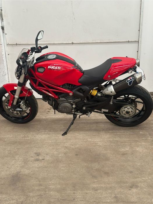 Ducati Monster 796