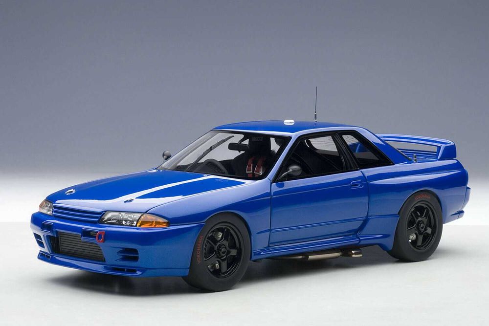 オートアート NISSAN SKYLINE GT-R (R32) Amazon | AUTOart 1/18 日産 スカイライン GT-R (R32) V-Spec II