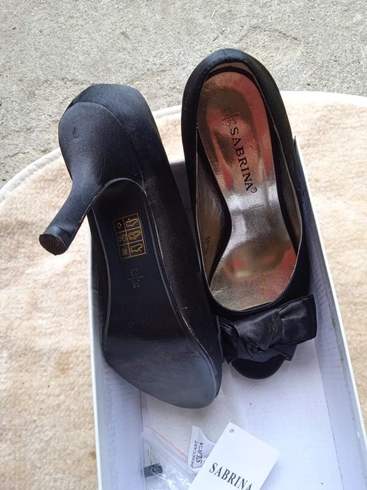 Sprzedam buty szpilki