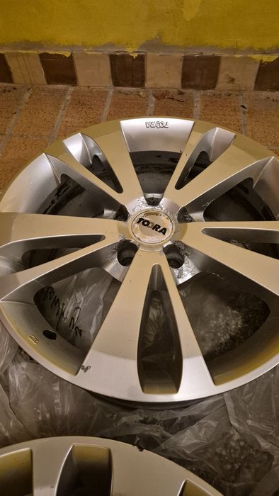 Alufelgi 17" Toora T585 5x110 ET40 7.5J