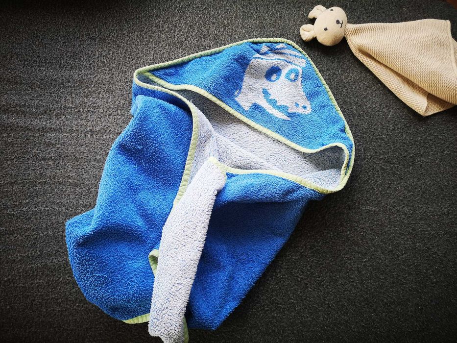 TUKAN niebieski ręcznik 80X80 cm z rożkowym kapturem