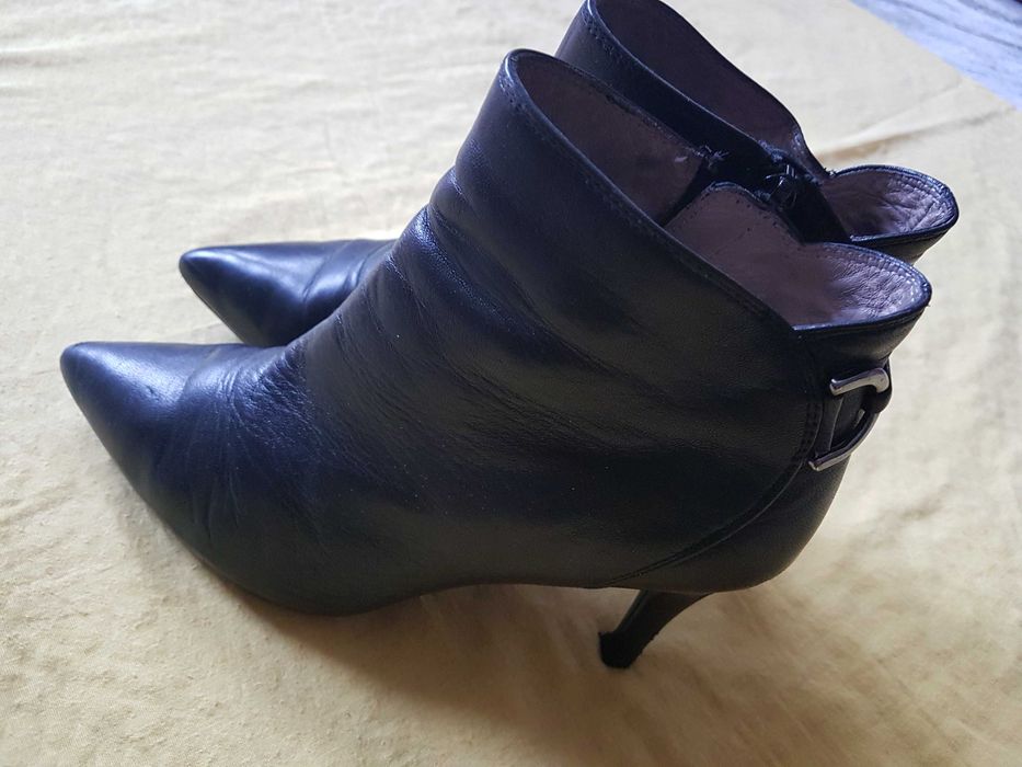 UNISA super buciki skóra markowe 36