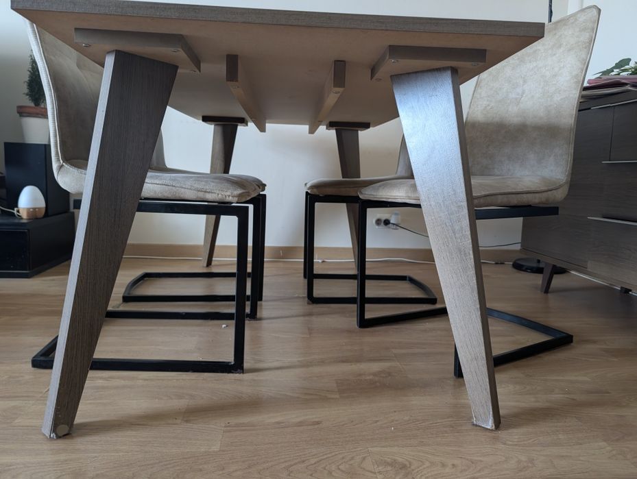 Mesa de jantar 160*60 com 4 cadeiras