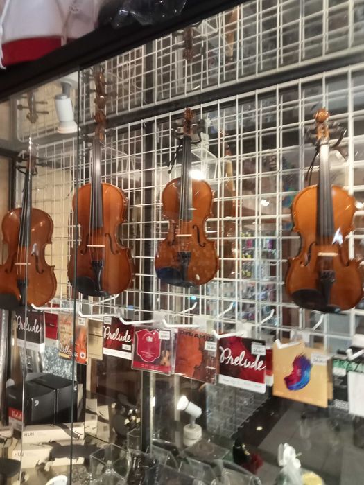 Guitarras e Ukulélés "NOVO" a partir de 40€