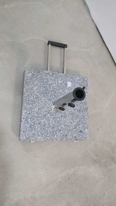 Base Beliani para guarda-sol cinza granito - Novo