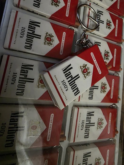 Marlboro Brelok Latarka