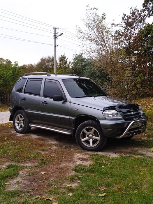 Шевроле      ніва