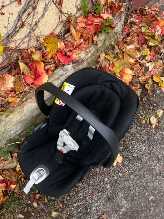 Сайбекс автокрісло плюс база