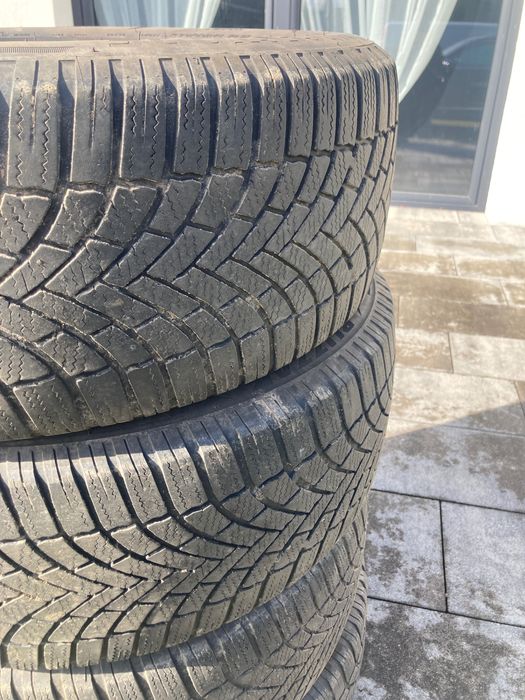 Opony bridgestone 235/55/18 wielosezonowe