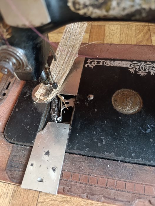 Продаю швейную машинку WETTINA FAMILIAE