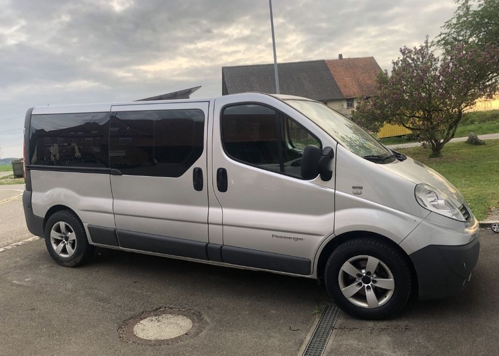 Renault Trafic 2.5 (150,,ps)2007 280 000 км.