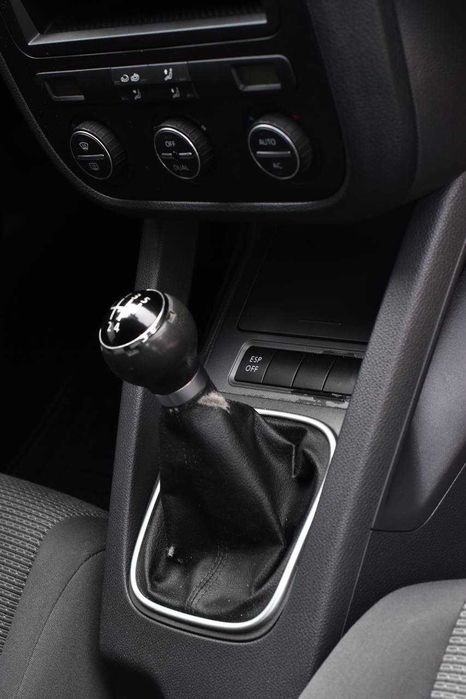 Volkswagen Golf 5 2008р. 1.6 бензин, обмін [Перший внесок від 20%]