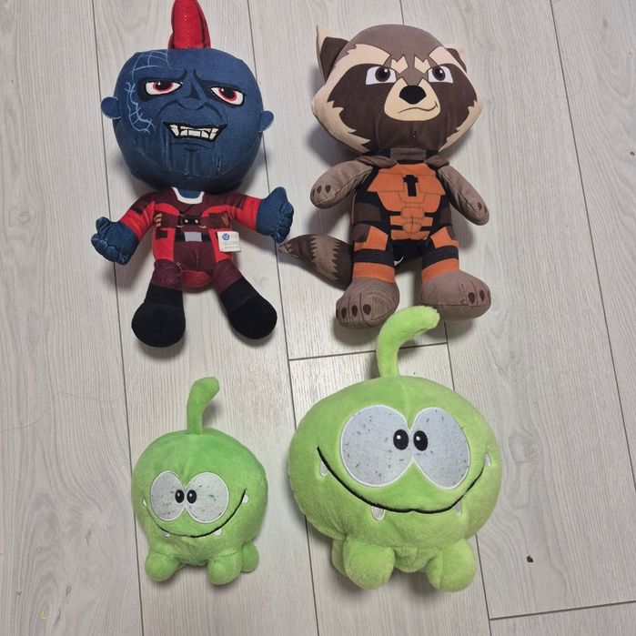 Фірмові м'які іграшки