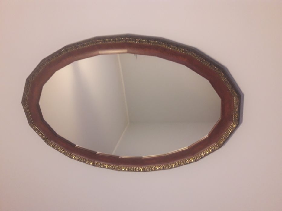 lustra w ramie owalnej
