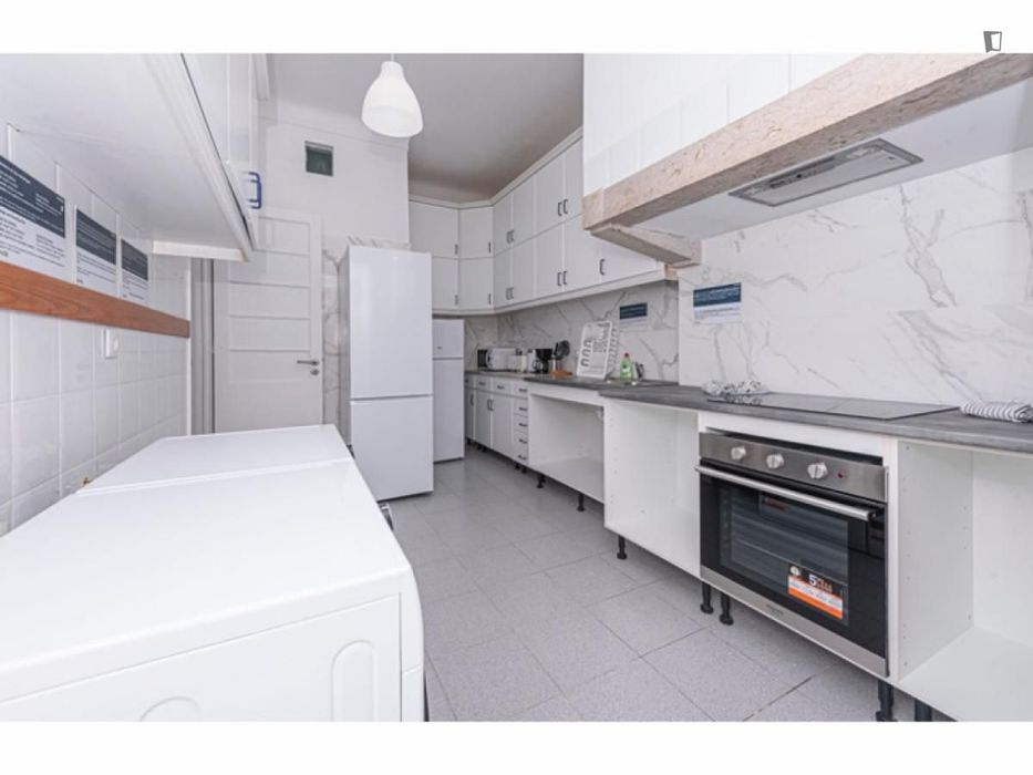 Quarto - localizado em Lapa Lisbon