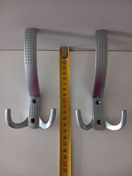2 srebrne wieszaki wieszak