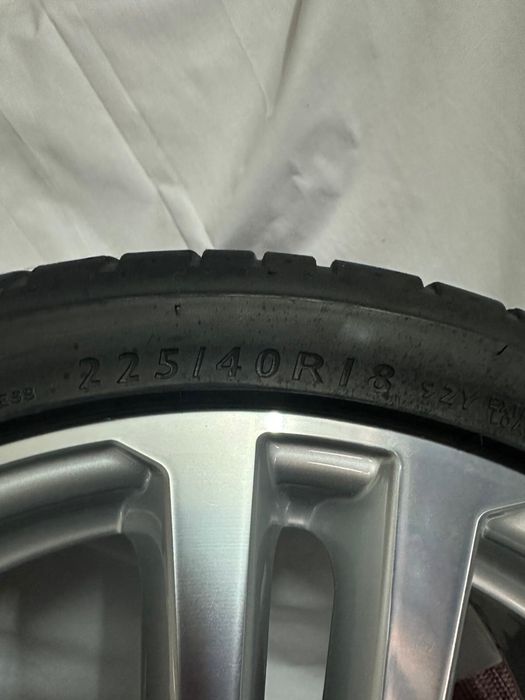 Quatro jantes originais Audi S3 NOVAS
