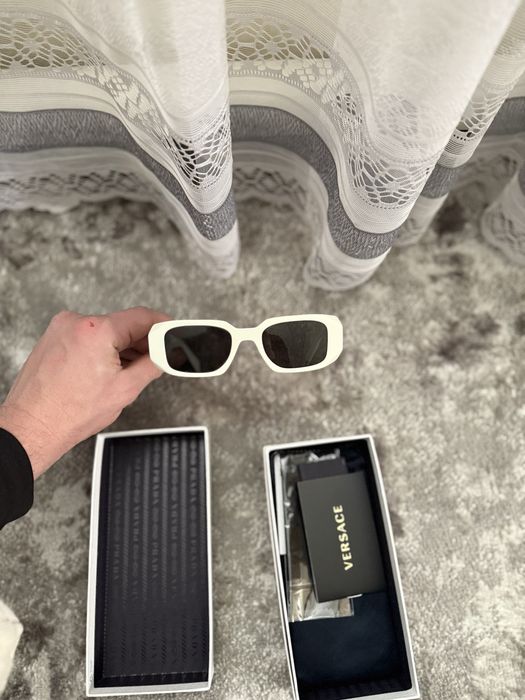 Оригінальні окуляри  PRADA