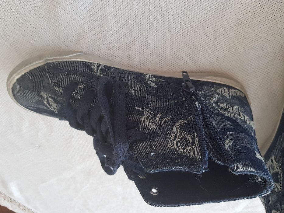 Lekkie buty benetton  chłopięce r. 38