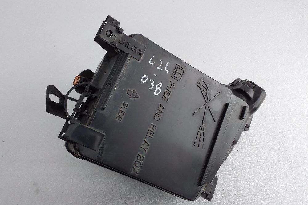 Caixa fusíveis / SAM / BSI FORD Ka (RU8)