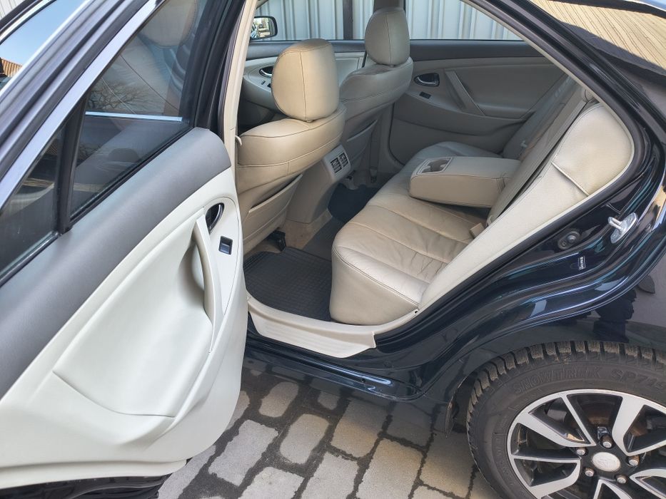 Продам Тайота камрі 40 гібрид