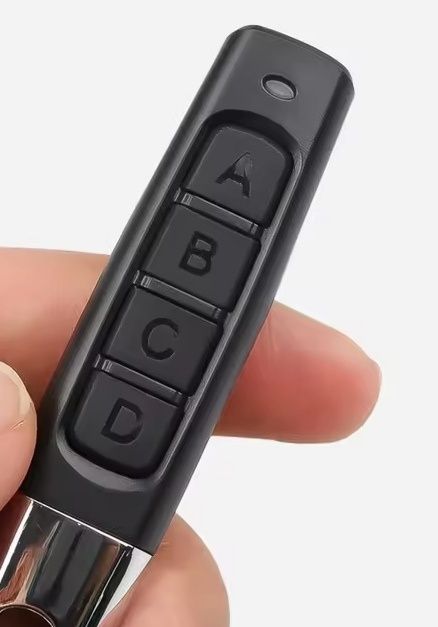 Comando Universal para Portões de Garagem, Alarmes de Garagem ou Estores Eléctricos  - NOVO