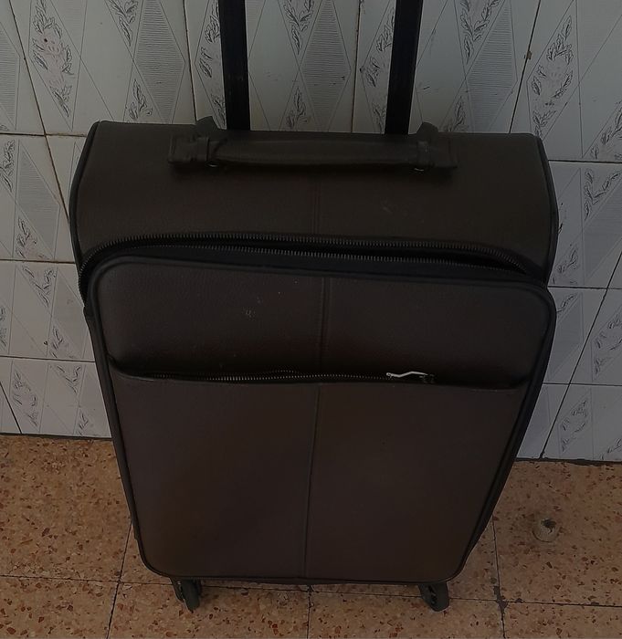 Trolley  Zara cor castanho a precisar arranjo no fecho - ÚLTIMOS DIAS