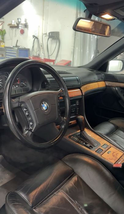 Bmw e38 v8 730iL (Longo) 1995