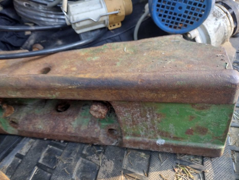 Zaczep przedni John Deere