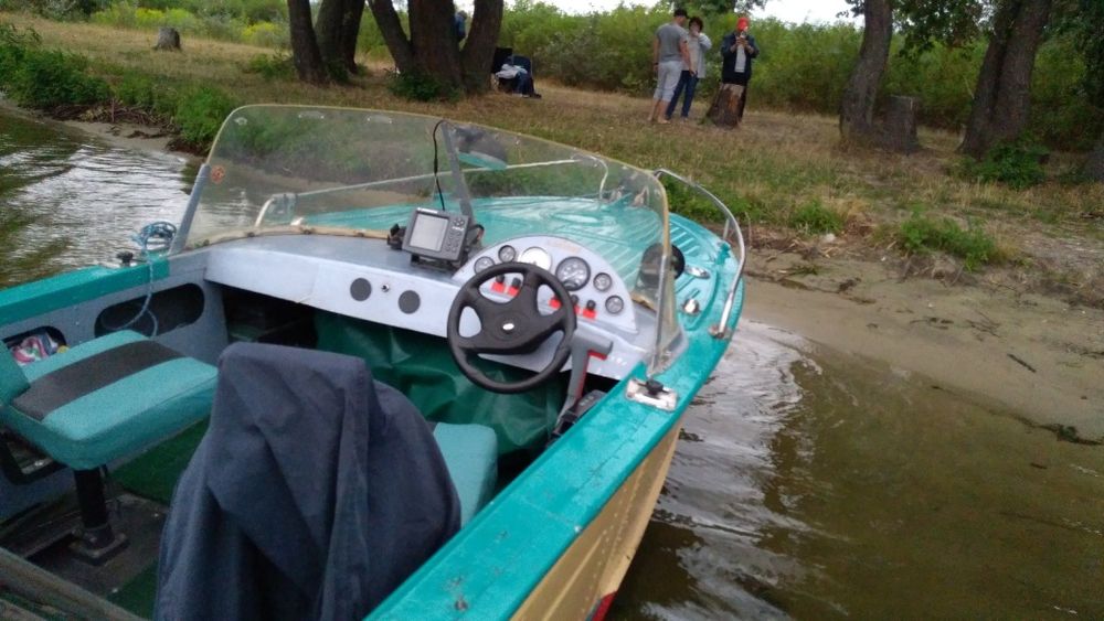 Моторная лодка казанка 2м