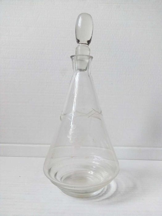 szklana karafka vintage art deco