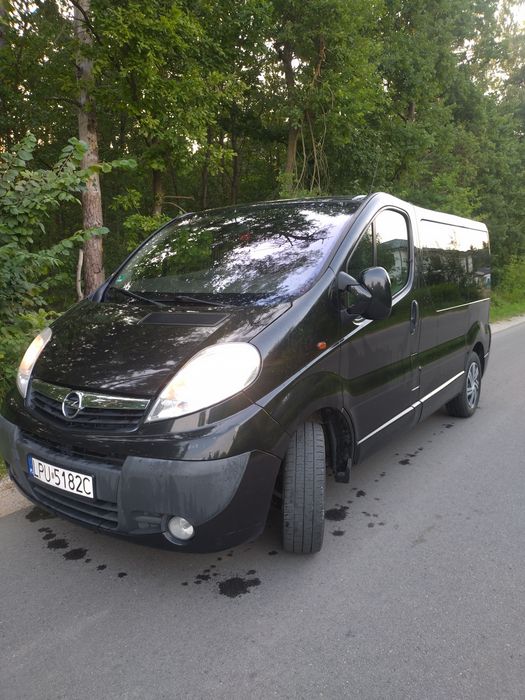 Opel Vivaro 2.0  dziewięcioosobowy