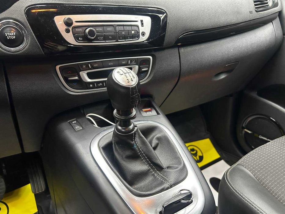 Renault Megane Scenic 2013