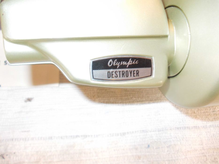 Carreto Carrinho de Pesca OLYMPIC DESTROYER Made in Japan Stock antigo