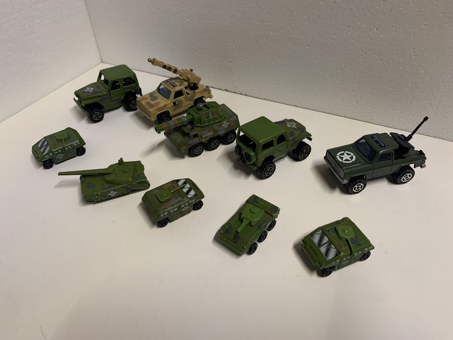 Majorette Military Figures