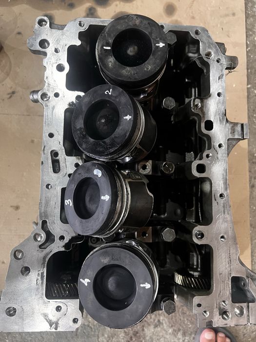 Двигун bmw n47d20c f10 гбц