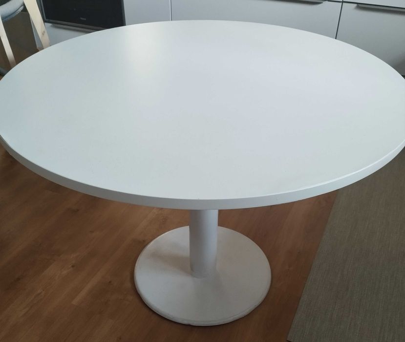 Mesa branco redonda 110cm diâmetro