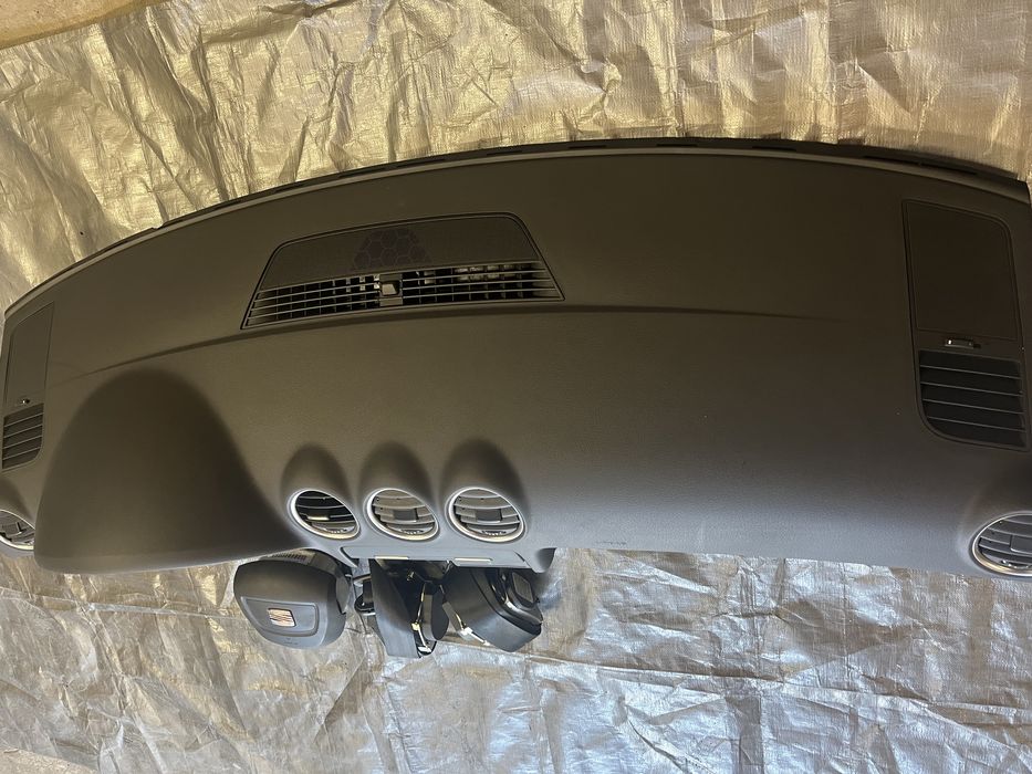 Deska rozdzielcza Seat Exeo 2011