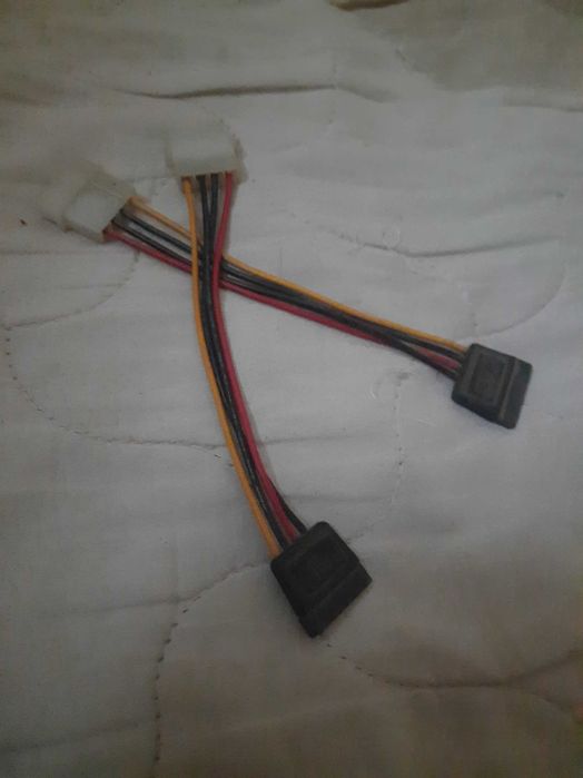 Переходник питания для HDD/SSD Molex - SATA