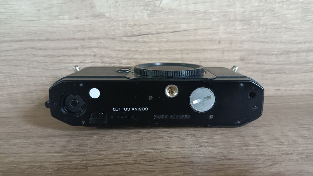 Voigtländer Bessa - T плівкова камера з байонетом Leica M.