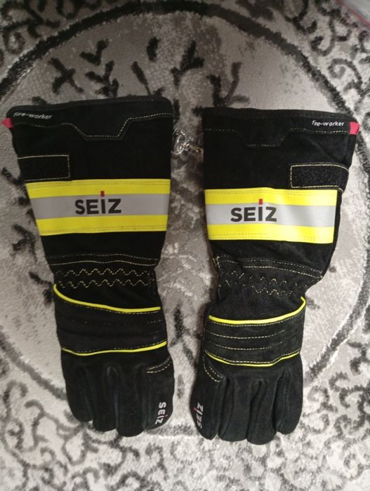 Краги пожежні нові