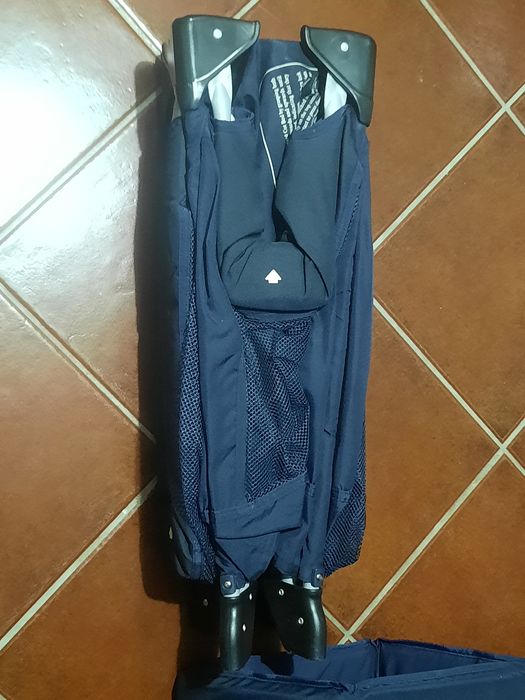 Cama de viagem e colchão de berço