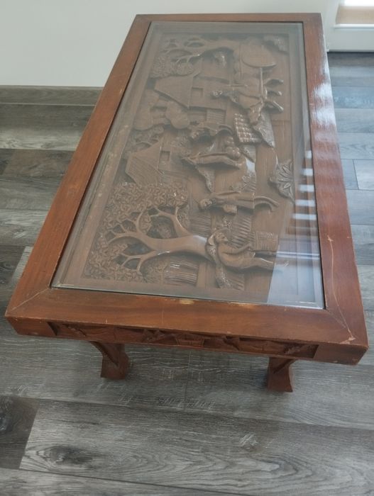 Стіл дерев'яний журнальний