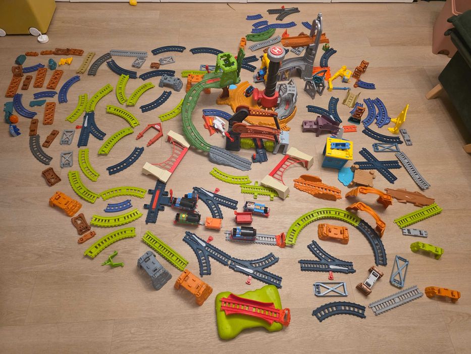 Tomek i Przyjaciele TrackMaster – duży zestaw torów + 7 lokomotyw