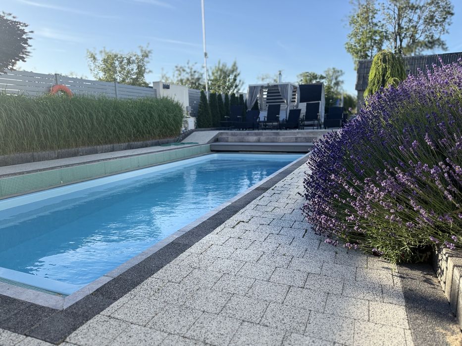 Dom z basenem na wynajem