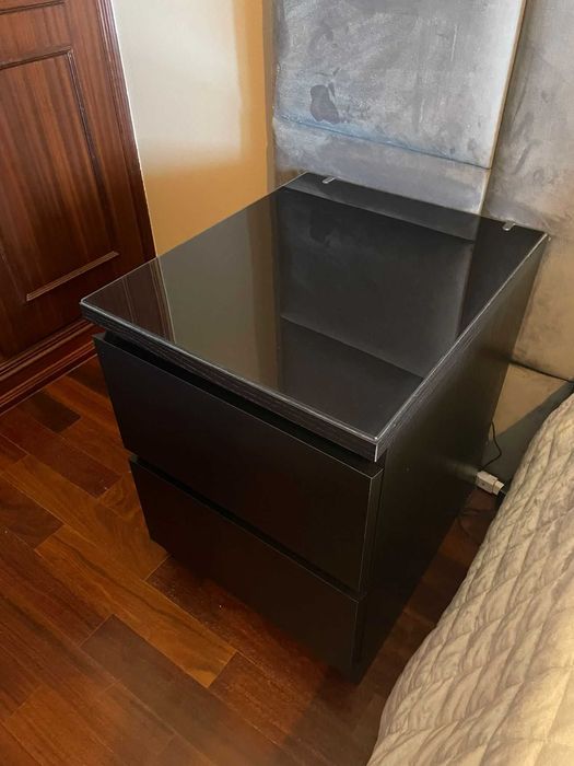 2x Mesas de cabeceira + Cómoda (Conjunto IKEA - MALM)