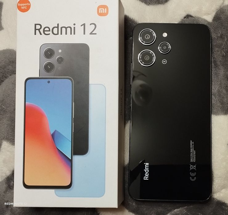 Телефон Redmi 12