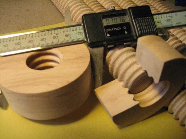 Śruby drewniane -od  fi-19 do fi-45mm (wym.- standard i na zamówienie)