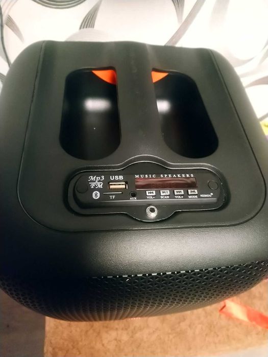 JBL Party box Encore Essential